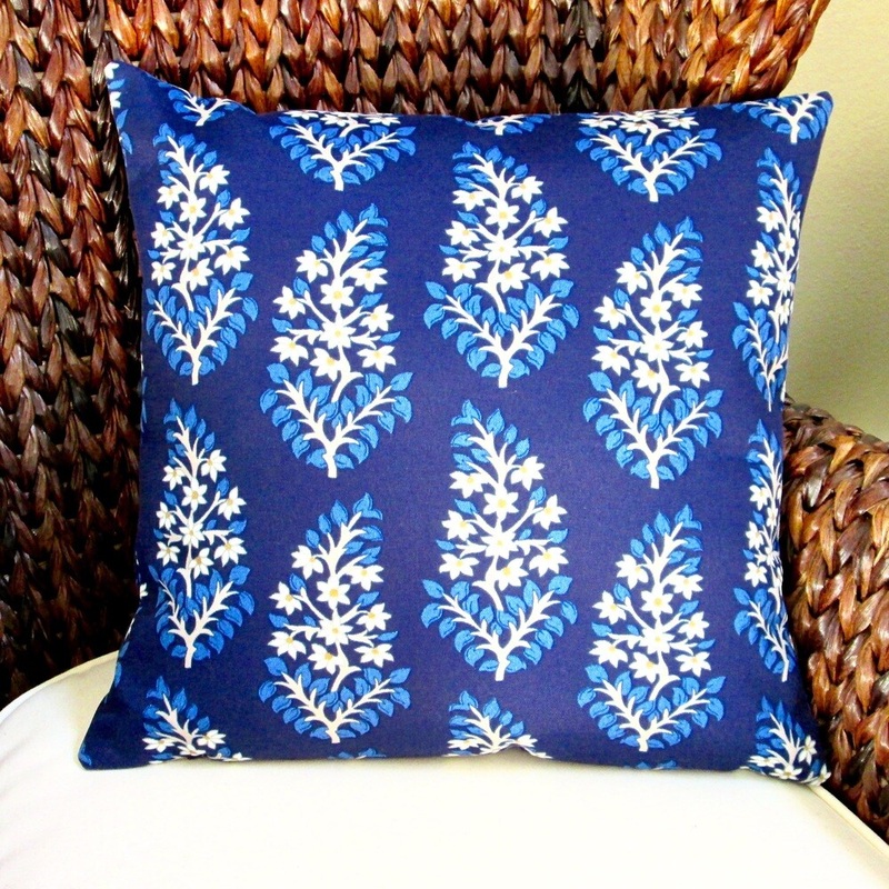 Artisan Pillows Outdoor 18-inch Medium Blue and Navy Blue Modern Contemporary Floral Throw Pillow Cover (Set of 2)
