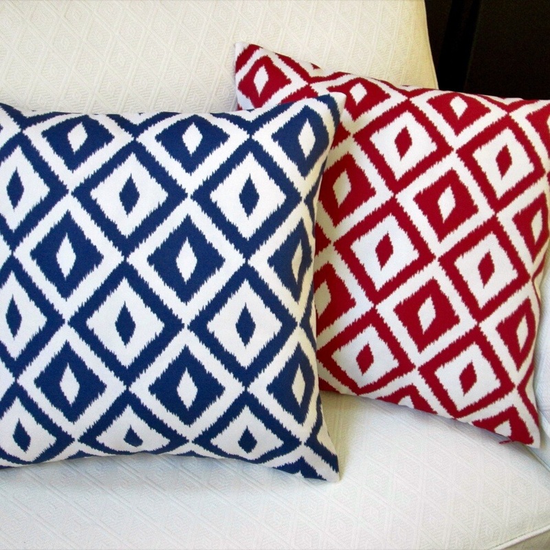 Artisan Pillows Coastal Geometric Navy Blue or Red Modern 18-inch Indoor/Outdoor Throw Pillow (Set of 2)