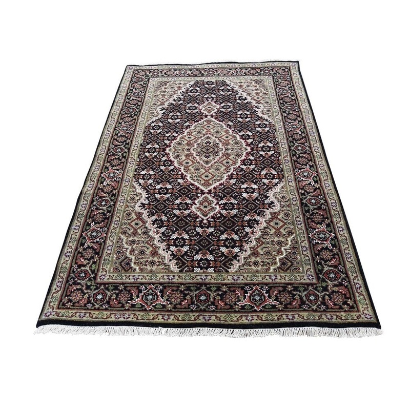 Shahbanu Rugs Black Tabriz Mahi Wool and Silk Hand-Knotted Oriental Rug (3'0" x 5'1") - 3'0" x 5'1"