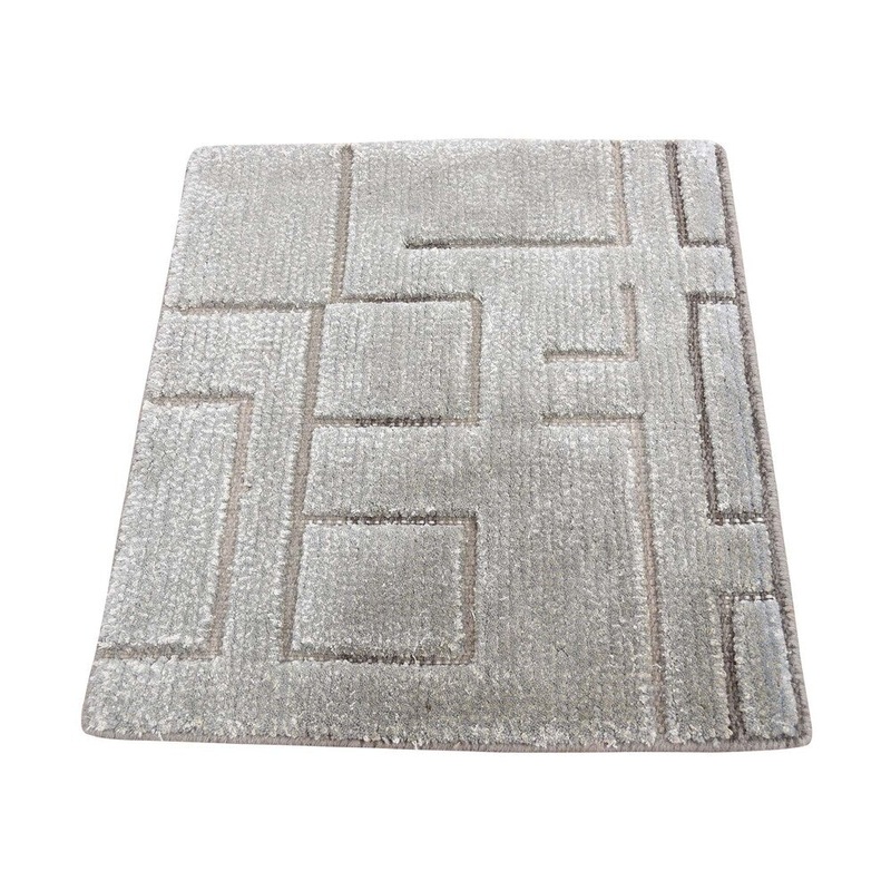 Shahbanu Rugs Hand Knotted Pure Wool Grey Modern Carved Oriental Sample Rug (2'0" x 2'4") - 2'0" x 2'4"