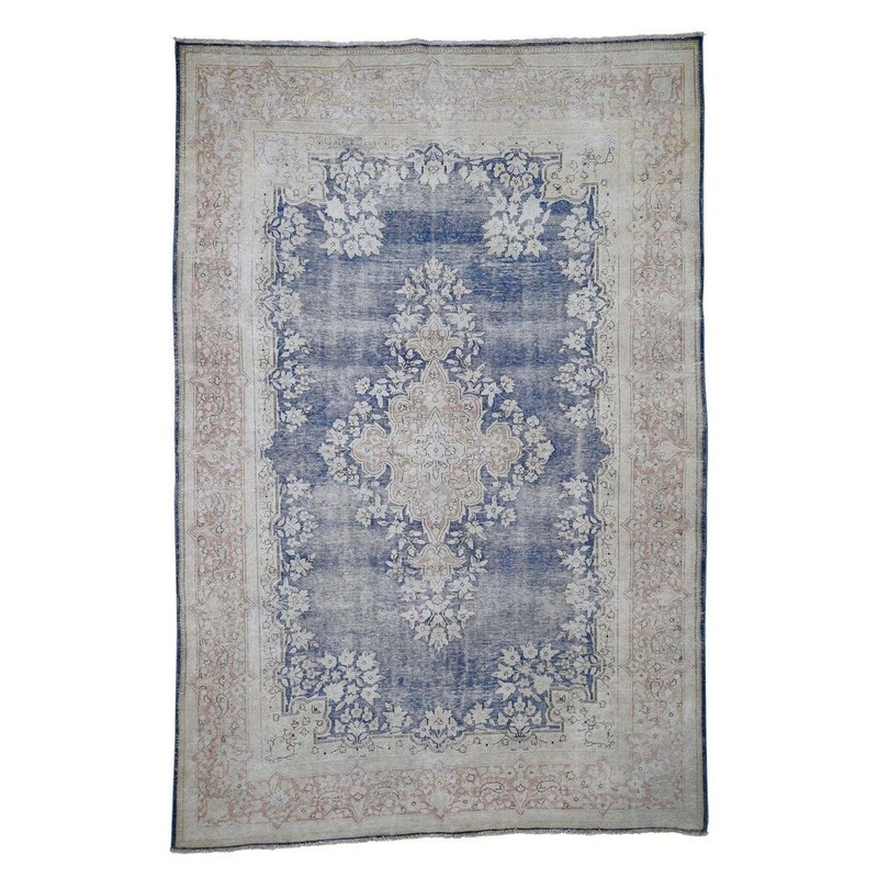 Shahbanu Rugs White Wash Kerman Low Sheared Pure Wool Hand-Knotted Oriental Rug (6'5" x 9'6") - 6'5" x 9'6"