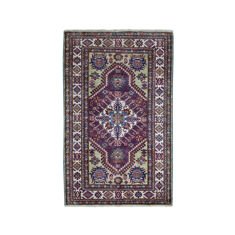 Shahbanu Rugs Green Super Kazak Pure Wool Geometric Design Hand-Knotted Oriental Rug (3'4" x 5'1") - 3'4" x 5'1"