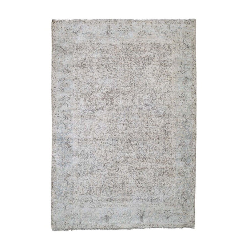 Shahbanu Rugs Hand-Knotted White Wash Vintage Kerman With Birds Worn Pile Rug (6'3" x 9'1") - 6'3" x 9'1"