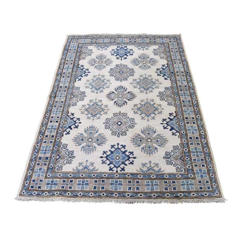 Shahbanu Rugs Vintage Look Kazak Pure Wool Hand-Knotted Oriental Rug (3'5" x 5'0") - 3'5" x 5'0"