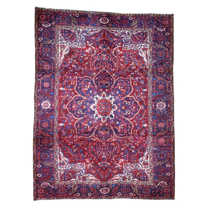 Shahbanu Rugs Red,BlueSemi Antique Persian Heriz Flower Design Hand-Knotted Rug (8'2" x 11'0") - 8'2" x 11'0"