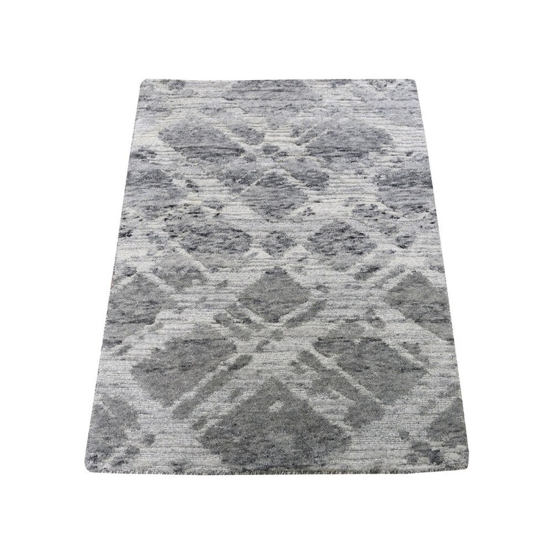 Shahbanu Rugs Ivory Hand Spun Undyed Natural Wool Modern Hand-Knotted Oriental Rug (2'0" x 3'1") - 2'0" x 3'1"