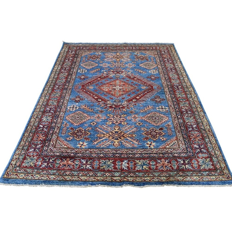 Shahbanu Rugs Super Kazak Pure Wool Geometric Design Hand-Knotted Oriental Rug (4'10" x 6'6") - 4'10" x 6'6"
