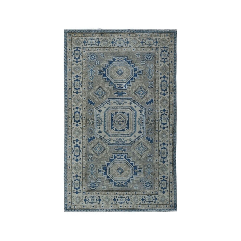 Shahbanu Rugs Gray Vintage Look Kazak Pure Wool Geometric Design Hand-Knotted Rug (3'2" x 5'0") - 3'2" x 5'0"