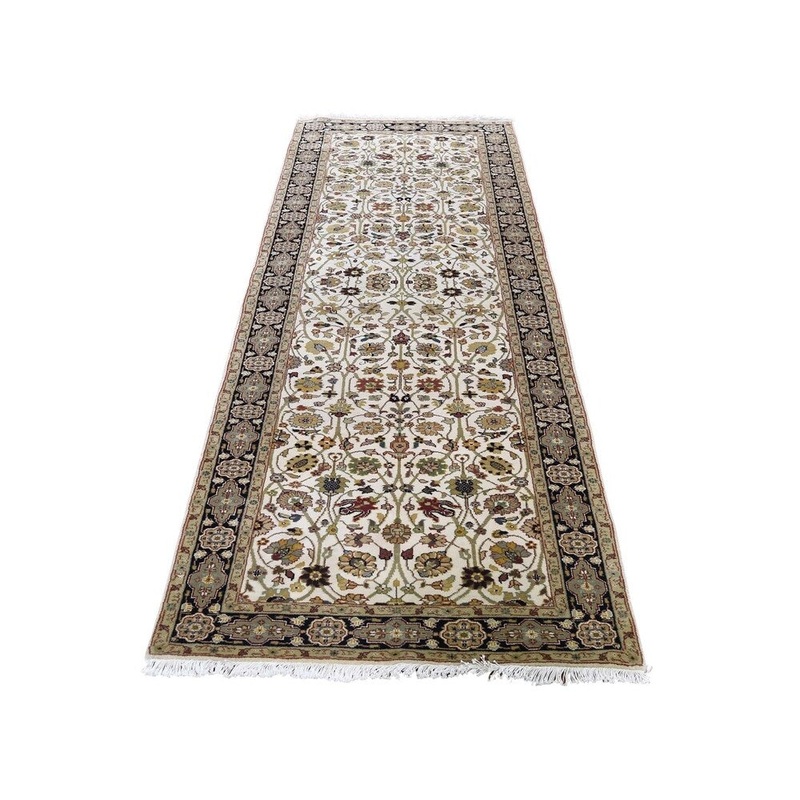 Shahbanu Rugs Hereke Design Wool And Silk 300 Kpsi Hand-Knotted Runner Rug (2'9" x 8'4") - 2'9" x 8'4"