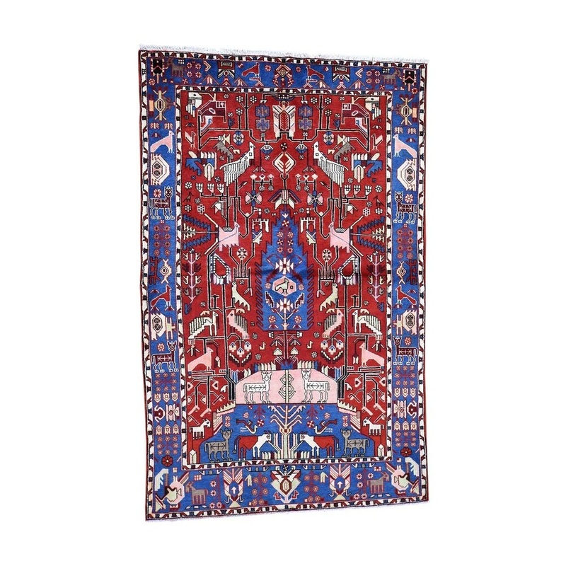 Shahbanu Rugs New Persian Nahavand With Animal Design Hand-Knotted Pure Wool Rug (5'3" x 8'2") - 5'3" x 8'2"
