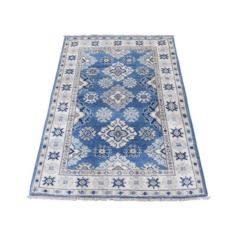 Shahbanu Rugs Hand-Knotted Pure Wool Vintage Look Kazak Oriental Rug (2'8" x 4'0") - 2'8" x 4'0"
