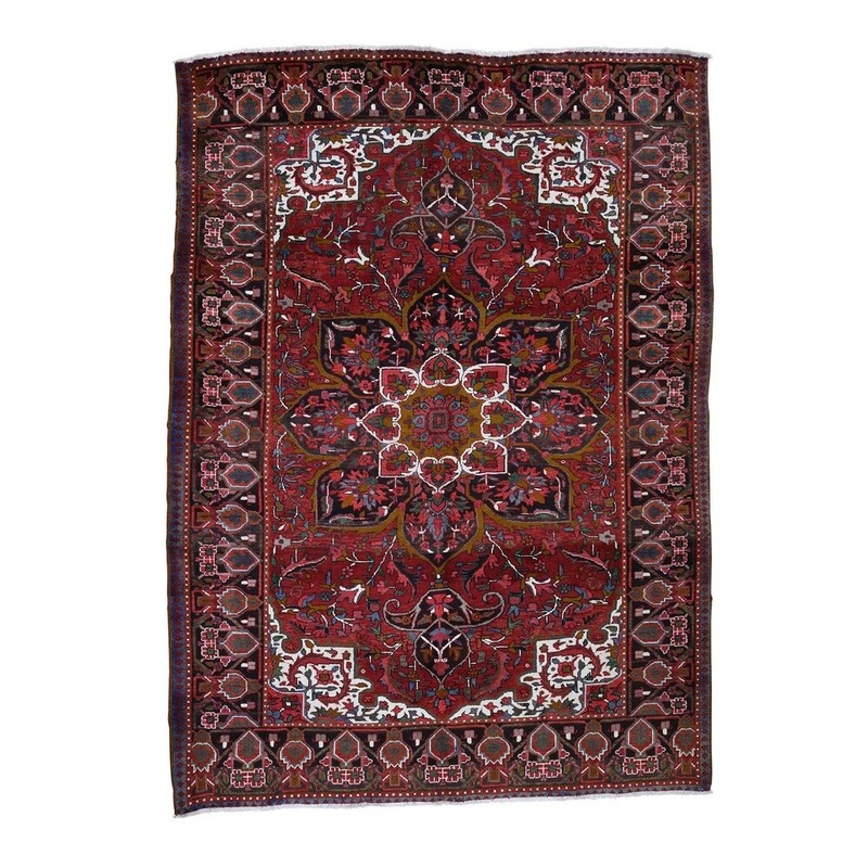 Shahbanu Rugs Semi Antique Persian Heriz Flower Design Full Pile Hand-Knotted Rug (7'9" x 10'7") - 7'9" x 10'7"