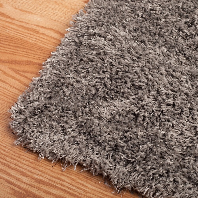 Motif Designs Plush Solid Gray Shag Rug