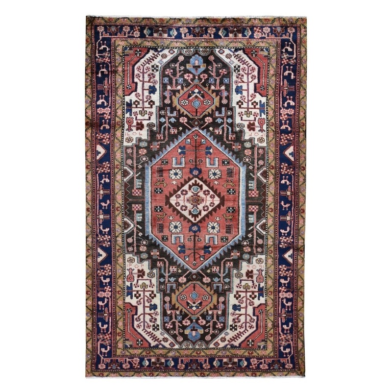 Shahbanu Rugs Salmon New Persian Nahavand Pure Wool Hand Knotted Oriental Rug (5'0" x 10'3") - 5'0" x 10'3"