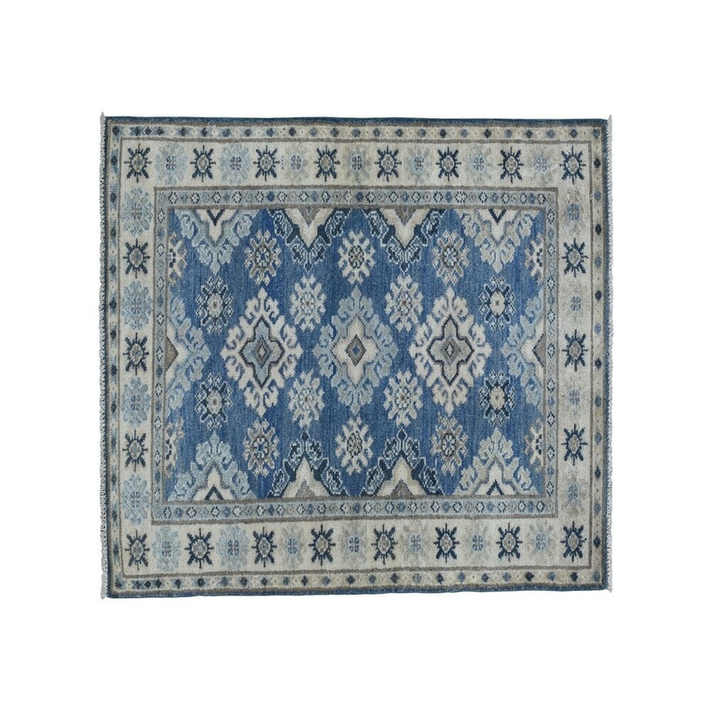 Shahbanu Rugs Hand-Knotted Pure Wool Vintage Look Kazak Oriental Rug (2'6" x 4'0") - 2'6" x 4'0"