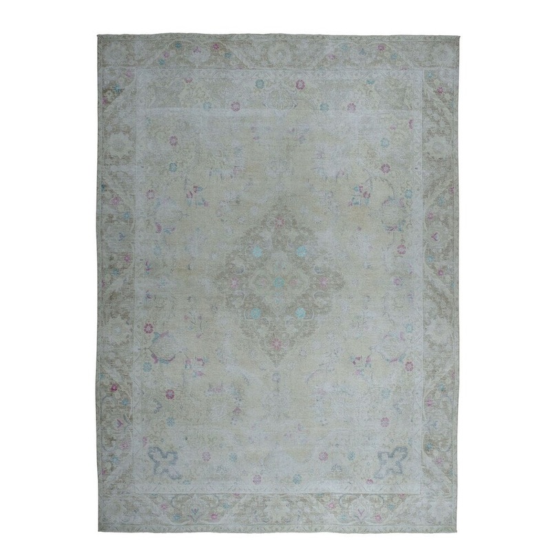 Shahbanu Rugs Vintage White Wash Tabriz Worn Wool Hand-Knotted Oriental Rug (9'4" x 12'3") - 9'4" x 12'3"