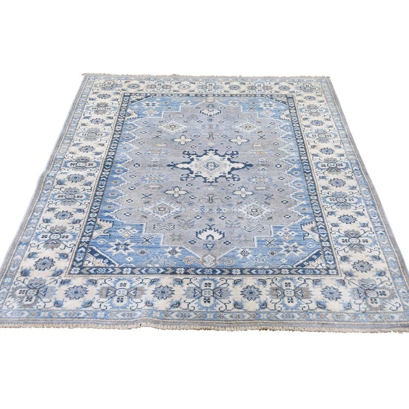 Shahbanu Rugs Hand-Knotted Pure Wool Vintage Look Kazak Oriental Rug (4'0" x 6'2") - 4'0" x 6'2"